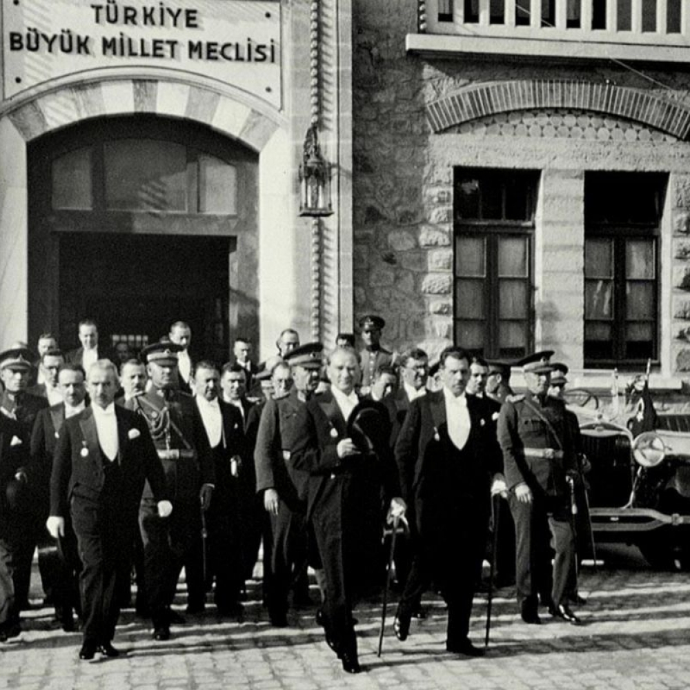  CUMHURİYETİMİZİN 100. YILI KUTLU OLSUN!